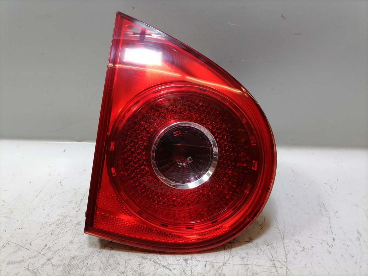 VW Golf 5 original R&uuml;cklicht R&uuml;ckleuchte Heckleuchte innen links Flie&szlig;heck BJ04